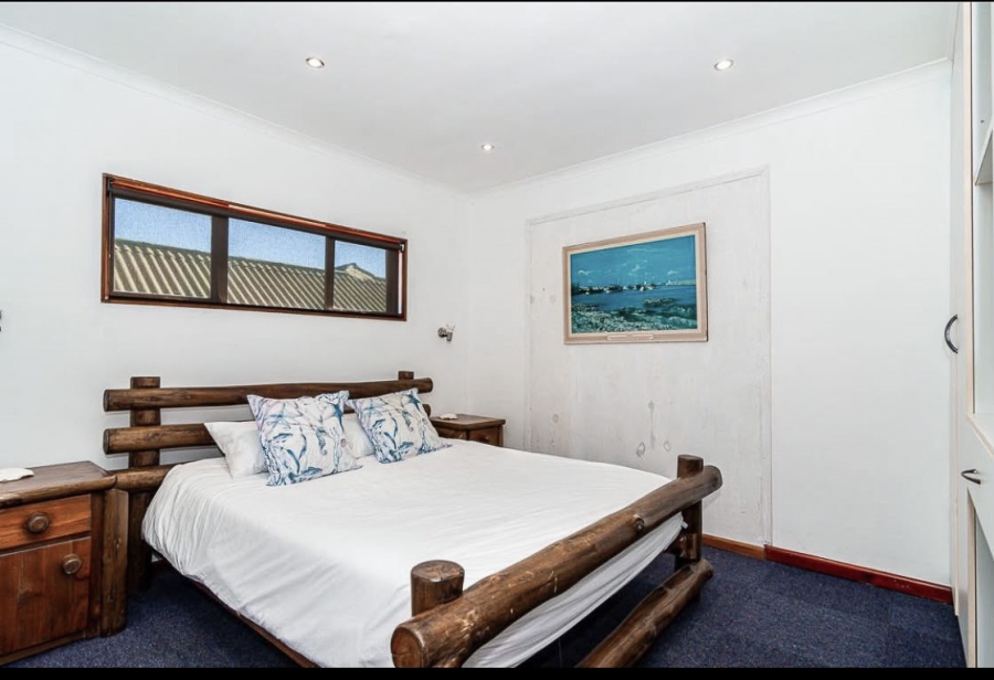7 Bedroom Property for Sale in Kleinbaai Western Cape